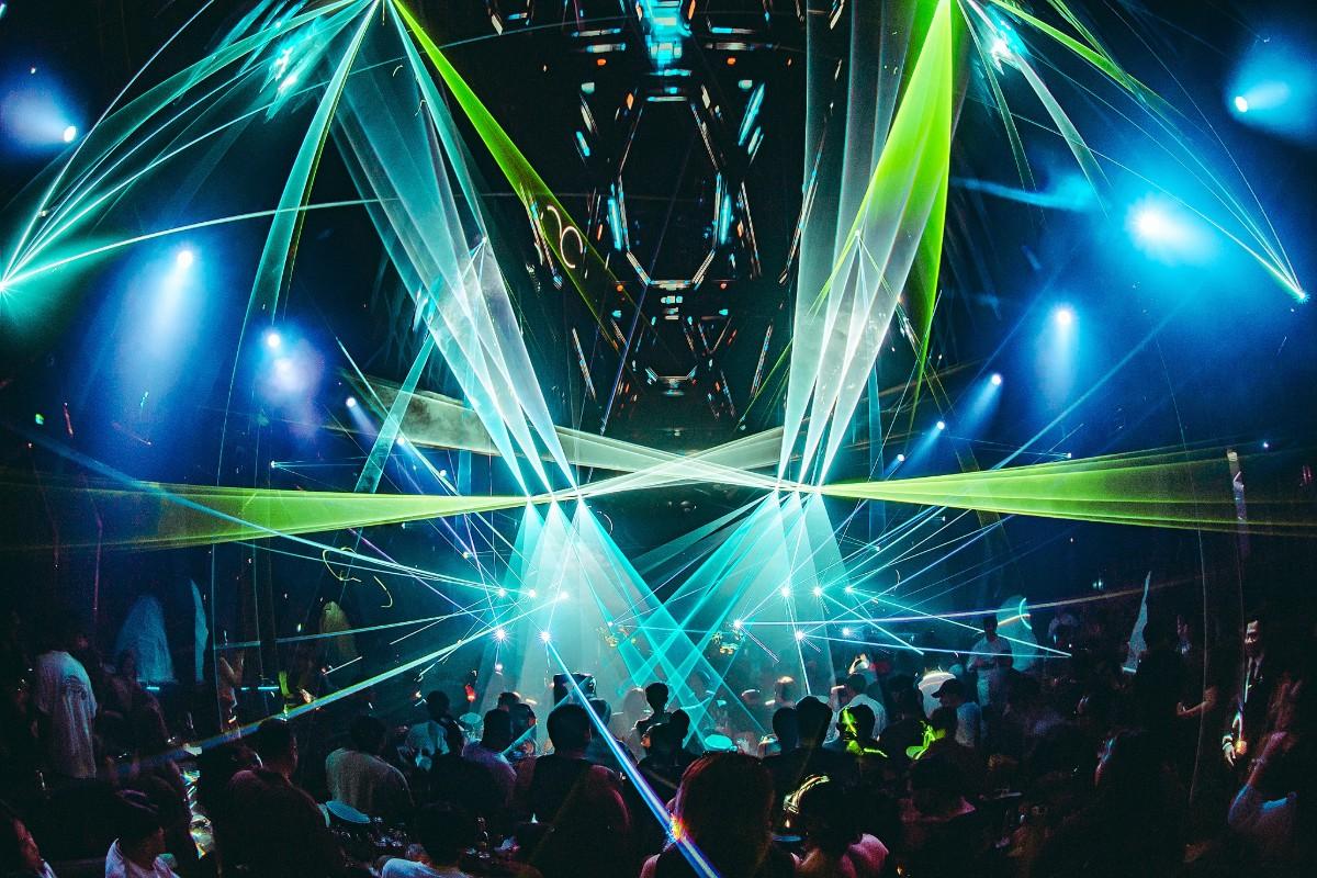 Thailand Nightlife: 7 Ultimate Travel Tips for First-Time Partygoers