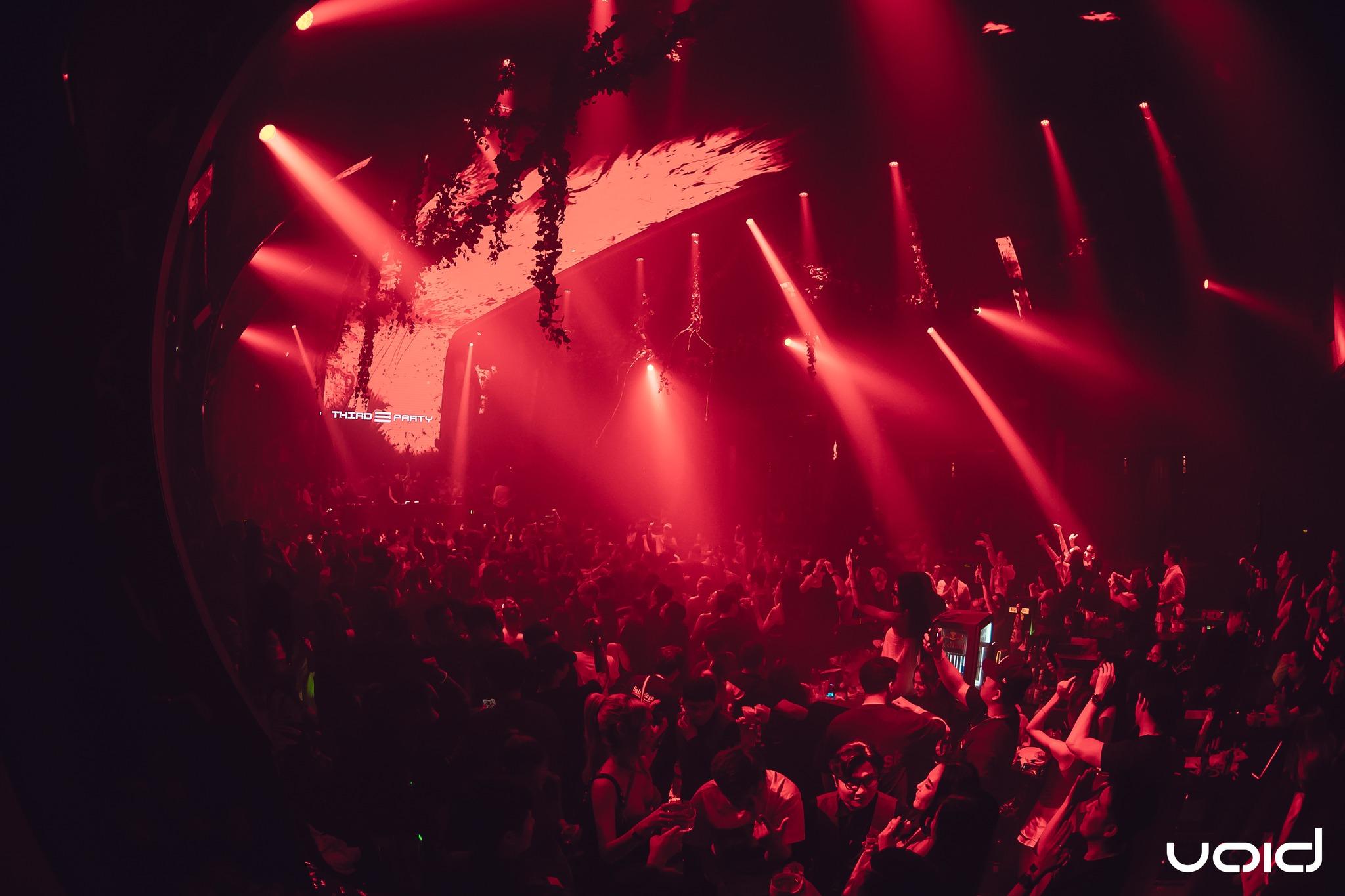 Bangkok Christmas Nightlife: VOID Club & Pandora Live Music Bar